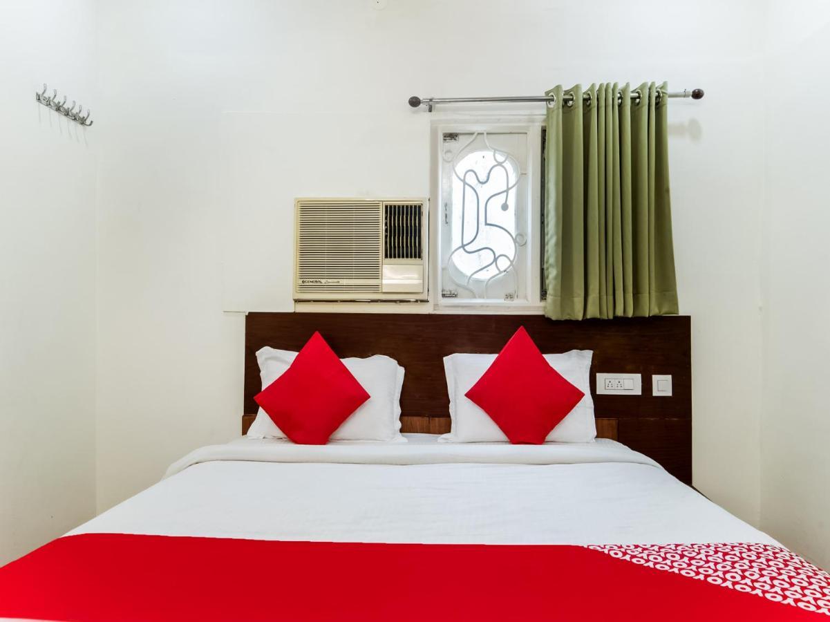 Oyo 76129 Rk Inn Guntūr Zewnętrze zdjęcie